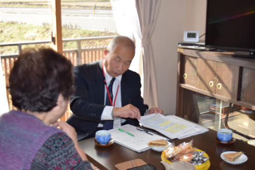 生活支援相談員による戸別訪問の様子